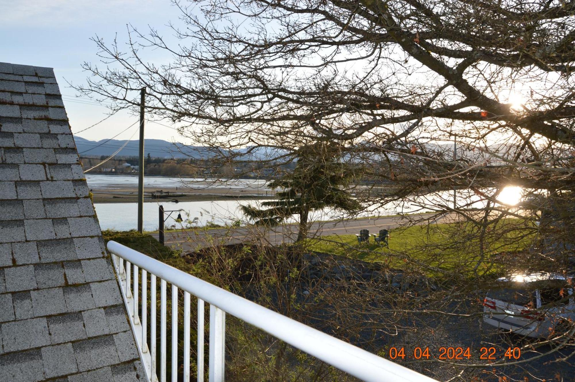 Estuary House Reflexology B&B Кортни Экстерьер фото